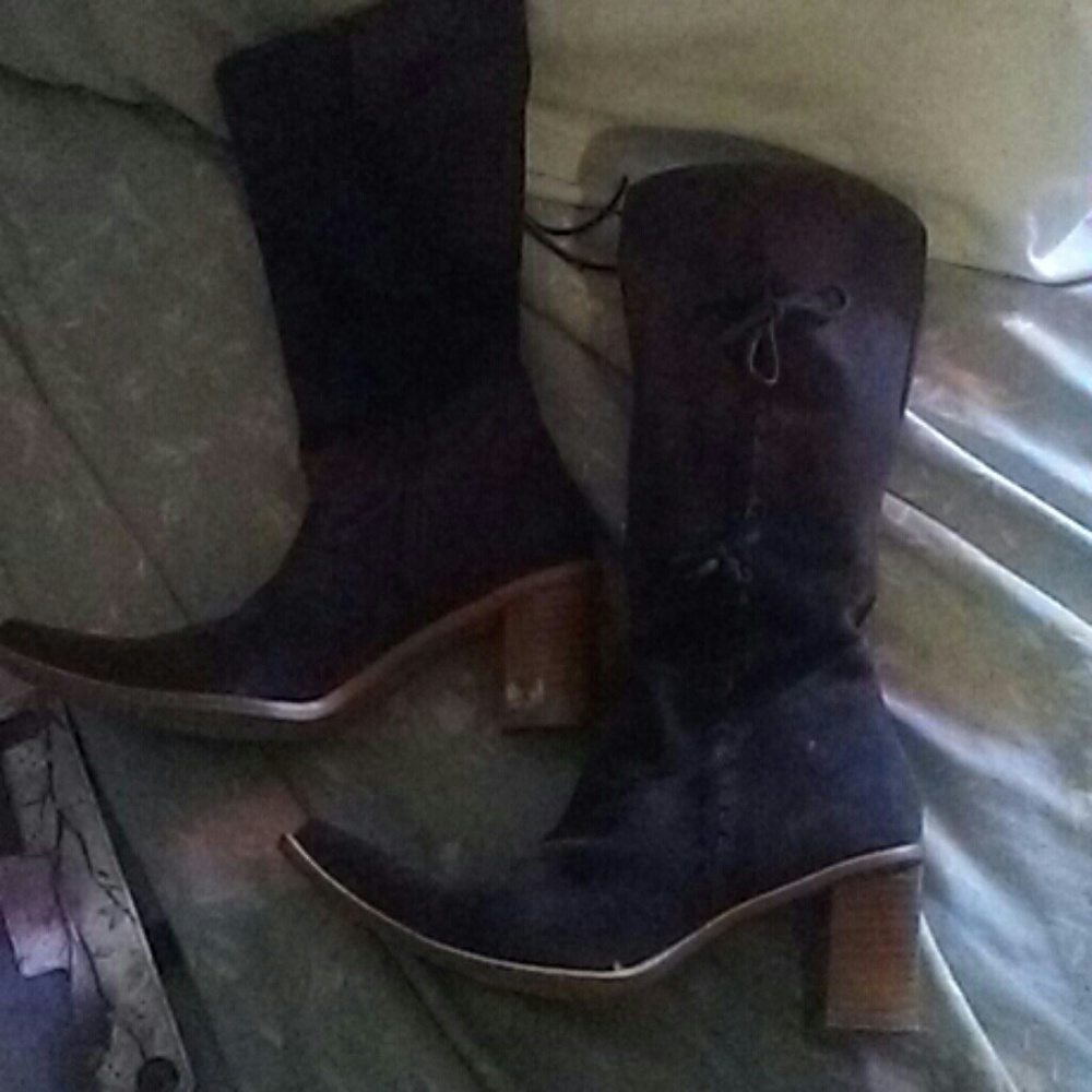 Nine west. Suede boots